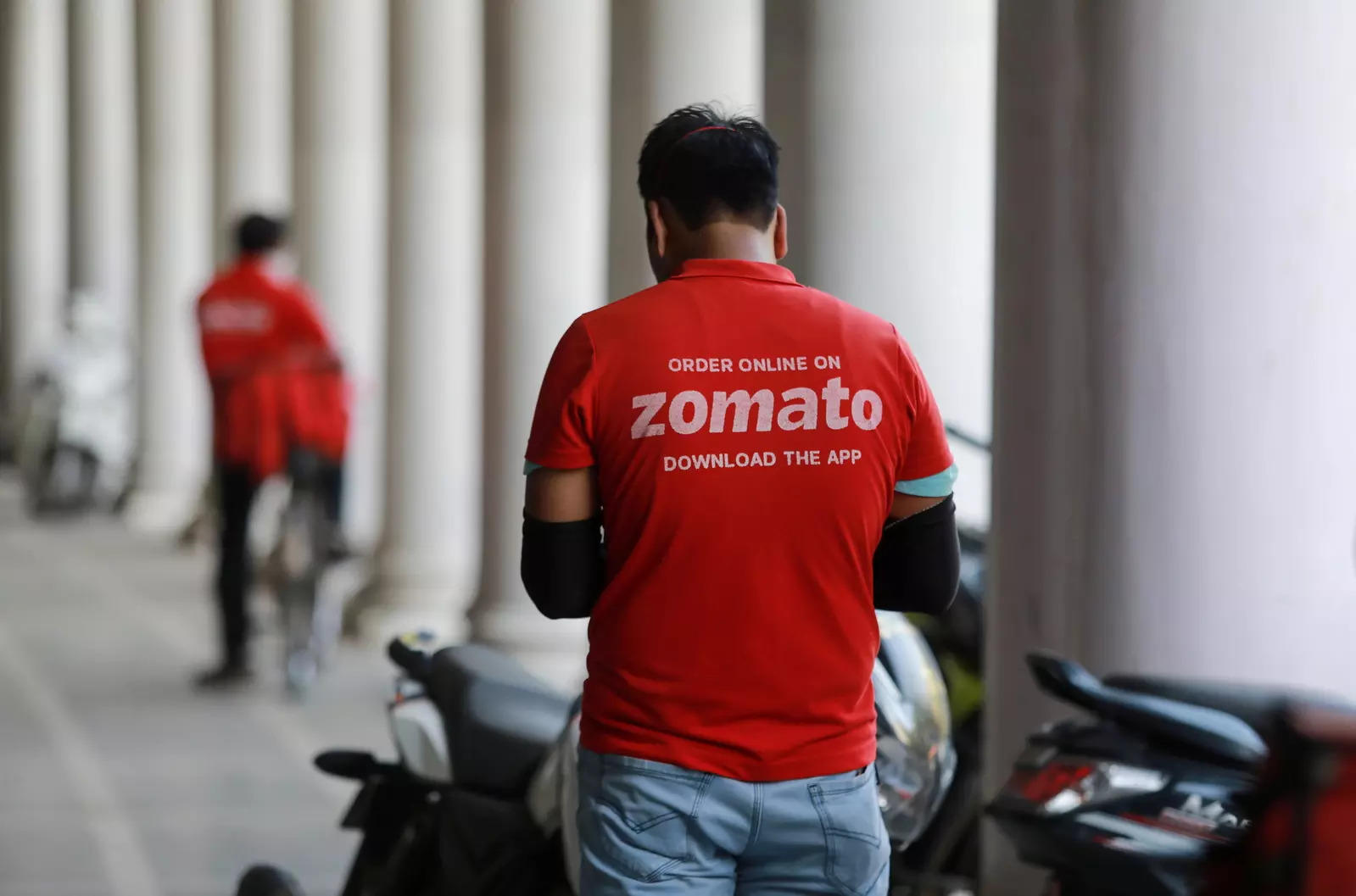 A delivery worker of Zomato